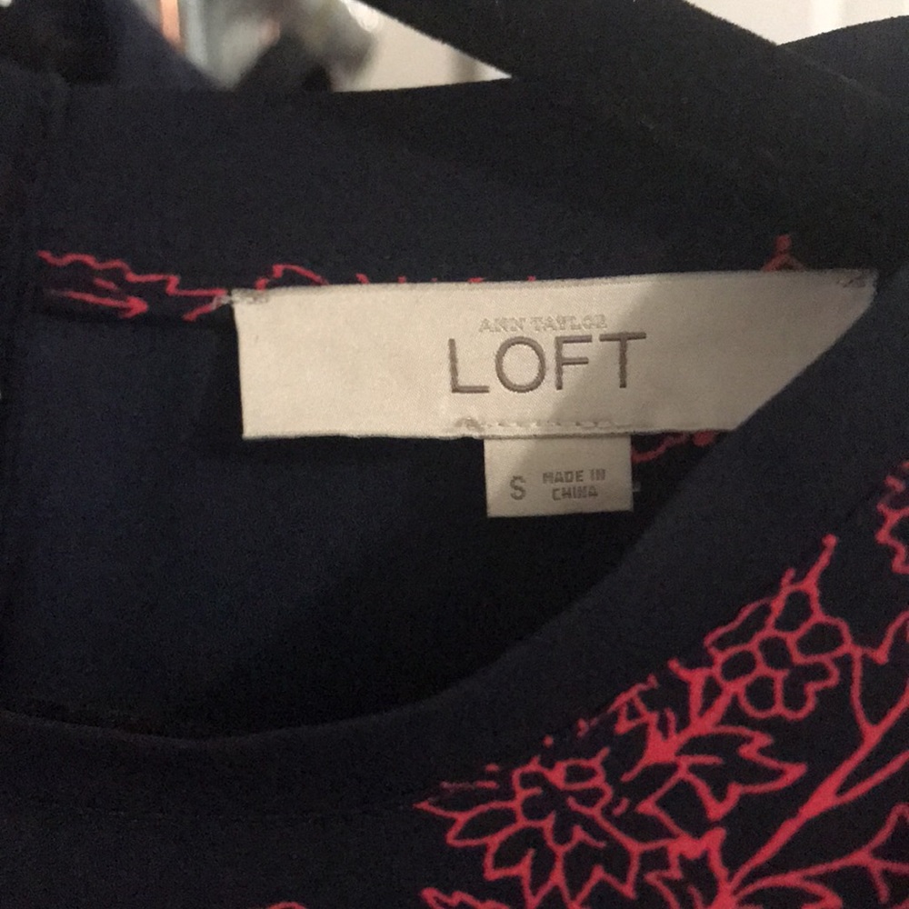 Short sleeve blouse, size small - Picture 2 of 2